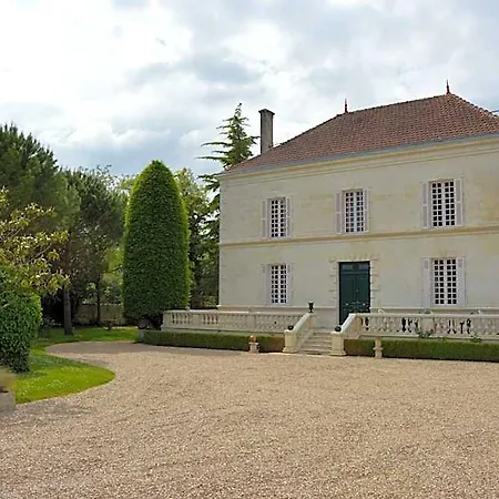 Bed & Breakfast Logis Des Bessons 3*