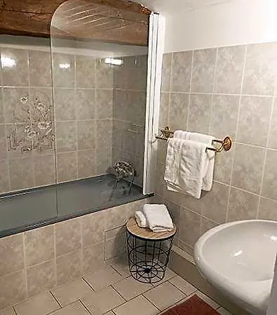 Bed & Breakfast Logis Des Bessons 3*