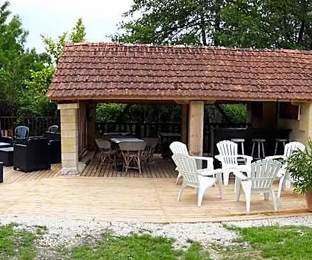 Bed & Breakfast Logis Des Bessons 3*