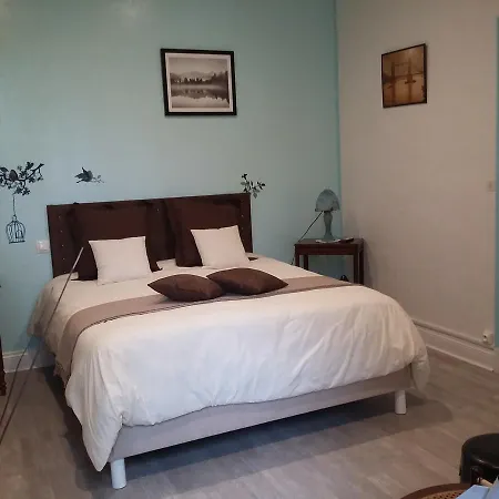 Bed & Breakfast Logis Des Bessons 3*
