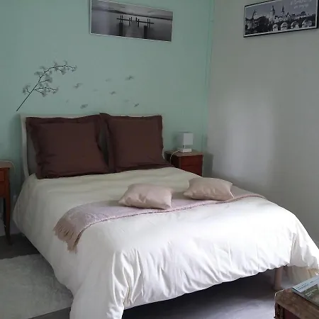 Logis Des Bessons Bed & Breakfast 3*