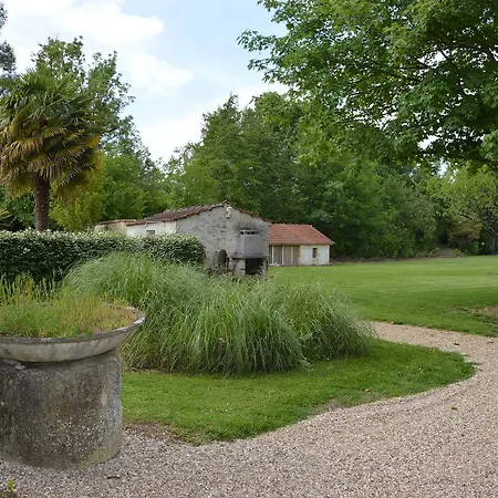 Logis Des Bessons 3* Migron