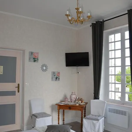 Logis Des Bessons Bed & Breakfast 3*